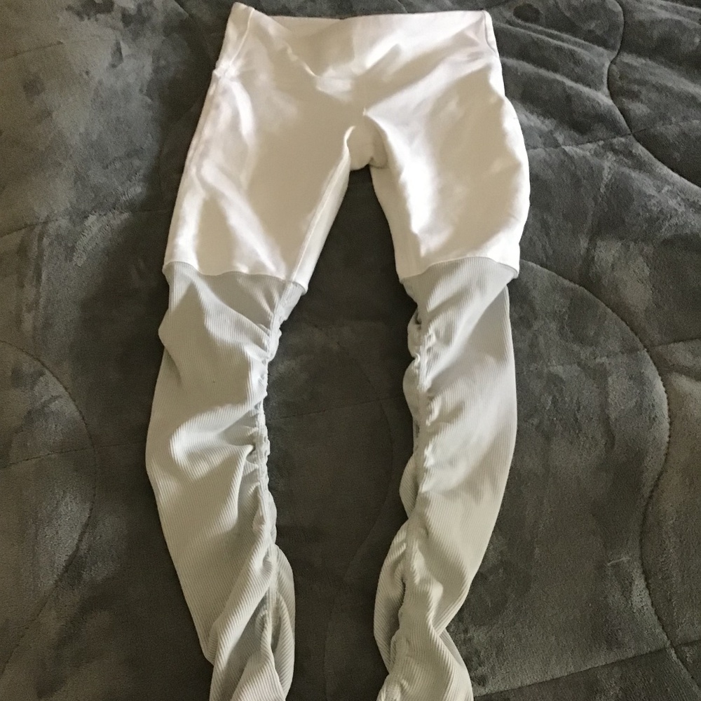 ALO leggings